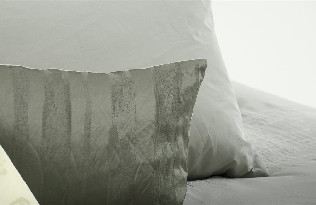 Mrs.Me home couture - cushion Verdin Thyme detail1 web